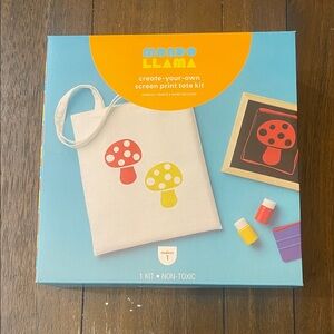 New Mondo Llama Create-Your-Own Screen Print Tote Kit - Blue and Yellow